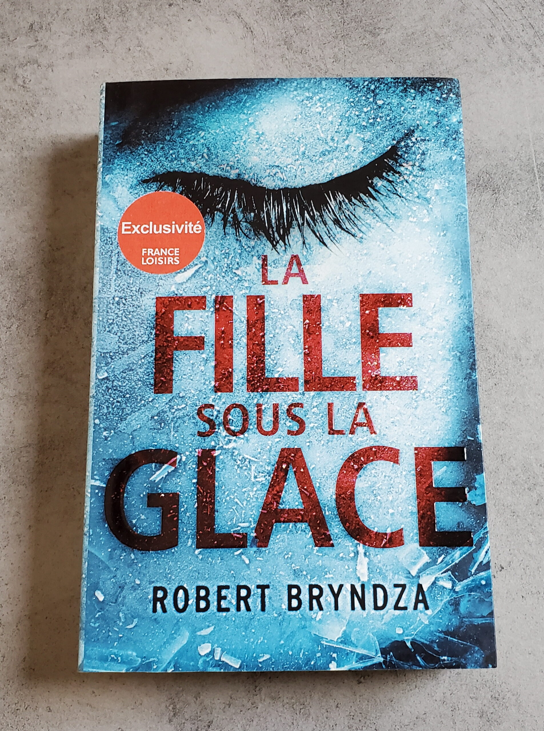 La fille sous la glace