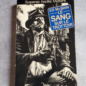 Le sang sur le trottoir