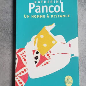 Un homme à distance
